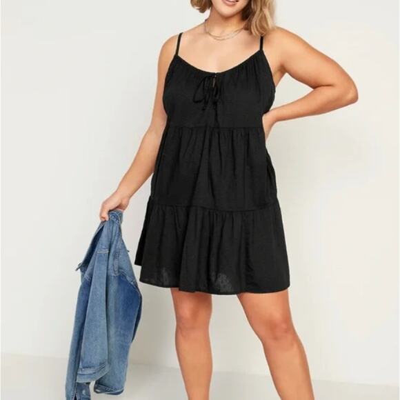Old Navy Dresses & Skirts - Old Navy Sleeveless Tiered Dobby Swing black cami dress sz L